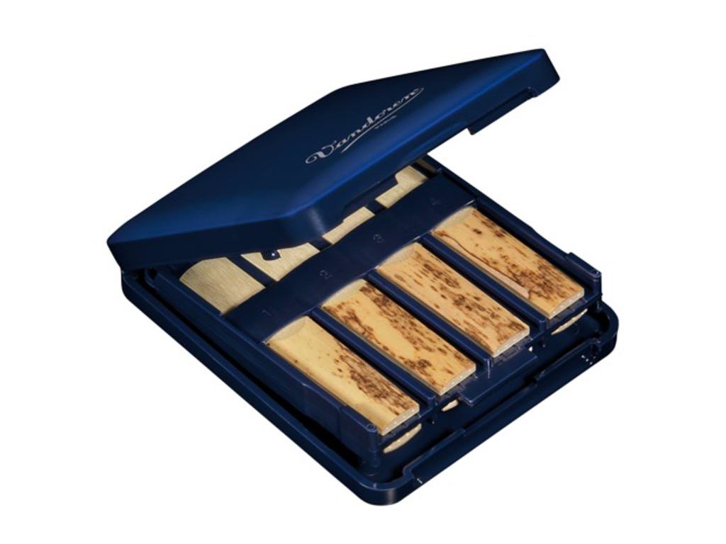 Vandoren reed case discount