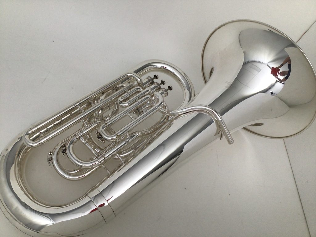 Buy Pre owned Tuba Eflat Besson Model 700, verzilverd, 3+1 Valves