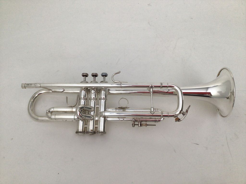 Buy Pre owned Bb Trumpet Holton 101 LT Silver Plated? Order online 