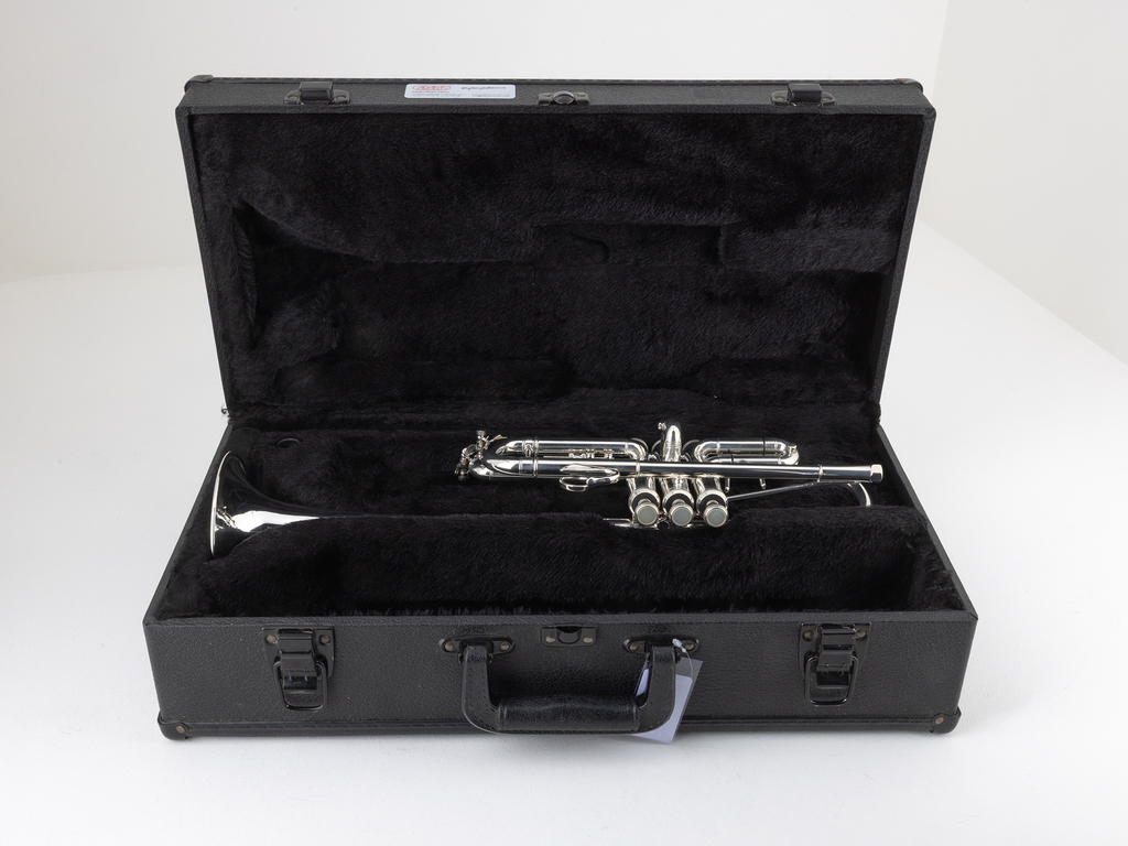 Buy Pre owned C Trumpet Vincent Bach Model 238, detachable Bell