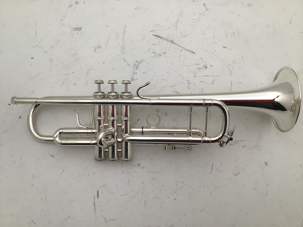 Gebrauchte Bb-Trompete Vincent Bach 180S-72 ML boring, Versilbert