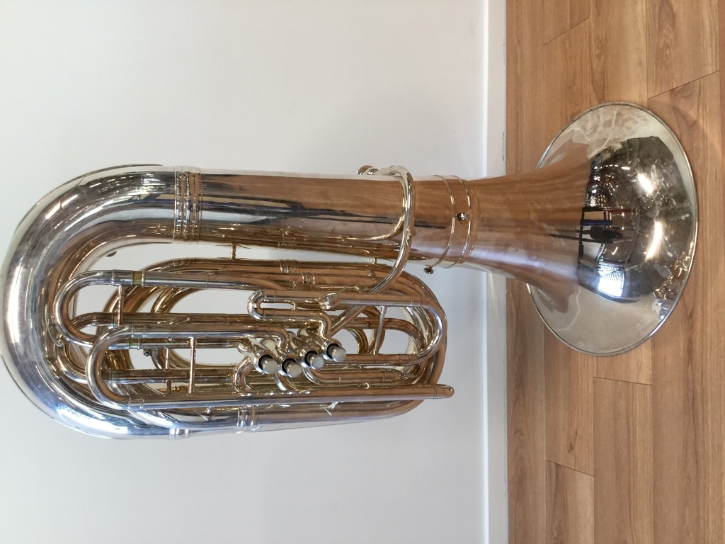 Gebrauchte Tuba kaufen, bestellen oder abholen. Top Preisen!